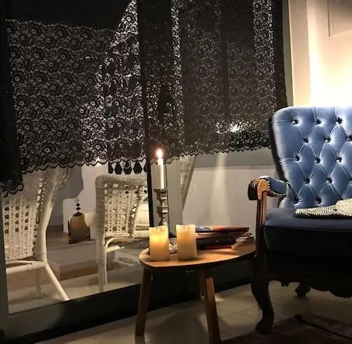 아파트 The Blue House