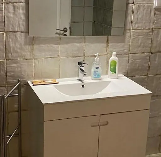 아파트 The Blue House